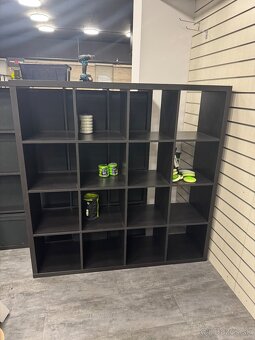 Predám KALLAX policový diel – čierny, 147×147 cm - 2