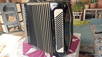 Predám kvalitný akordeón hohner atlantic 4 de luxe - 2