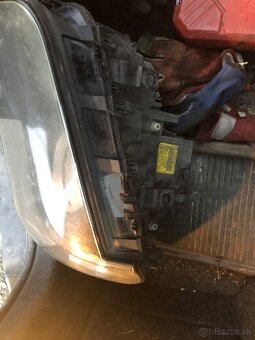 Predam predne halogenove svetla na BMW X3 E83 - 2