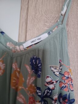 Raz použité šaty - 2