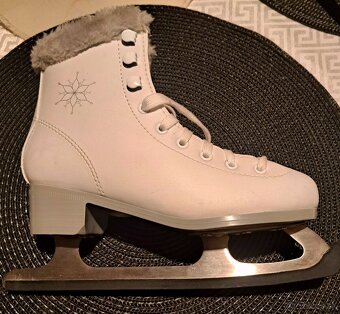 Dievčenské korčule - 2