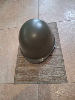 Vojenska helma - 2