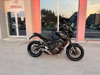 Yamaha MT09 - 2