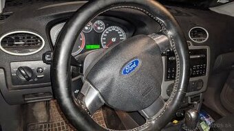 Ford Focus 2.0 100KW TDCI - havarovany, utrhnute 1 koleso - 2