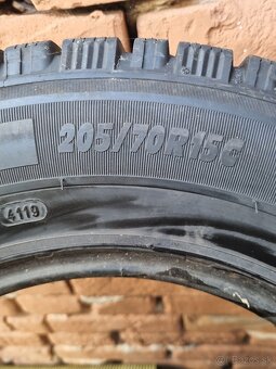 205/70 R15 c - 2