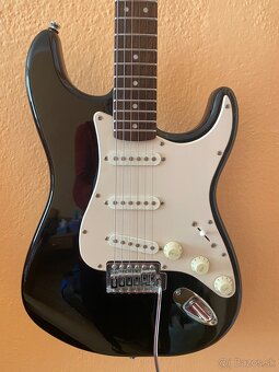 Predám elektrickú gitaru Squier by Fender - Stratocaster - 2