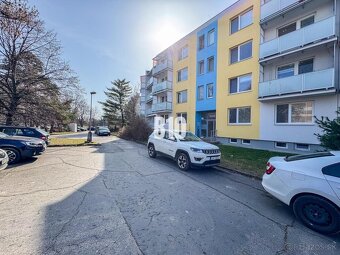 REZERVOVANÉ 4 a pol izbový byt na Chrenovej 2 - dva balkóny - 2