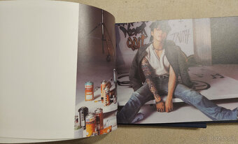 Jung Kook 1.solo album Golden Substance - 2