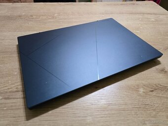 Dotykovy Asus Zenbook 14 OLED so 16 gb ram i7 procesorom a 5 - 2