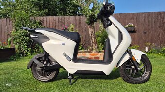 Honda - elektrický skúter - 2