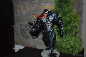 Figurka Venom - 2