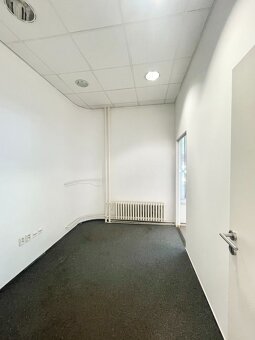 Obchodný priestor v centre Komárna na PRENÁJOM - 2