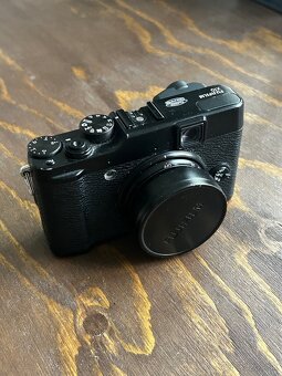 Fujifilm X10 - 2
