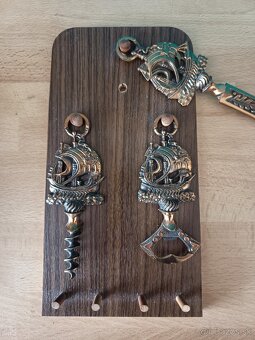 Ozdobný vešiak - 2