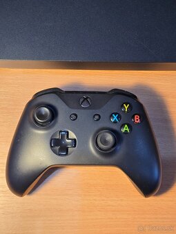 Xbox One X 1TB - 2
