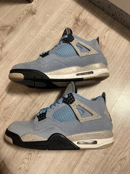 Jordan 4 University Blue - 2