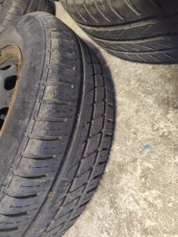 Predám 4x letné pneu s diskami 195/65 R15 - 2