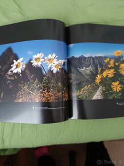 Kniha TATRY a KVETY - ako nová - 2