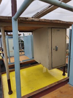 Na predaj pracovné stolíky.Pong - 2