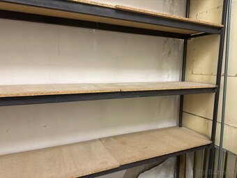 Pevný kovový regál - 2