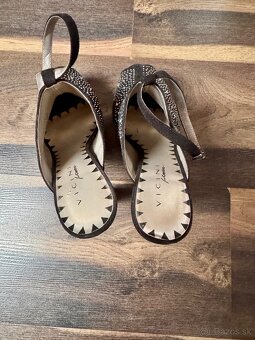Sandále veľkosť 38 - 2