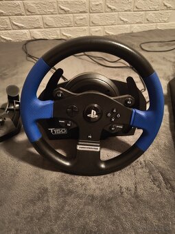 Thrustmaster T150 Pro – herný volant + 3-pedále (PC / PS4) - 2