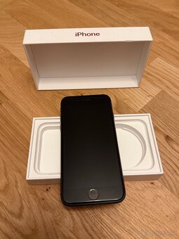Apple iPhone SE 128GB Black - 2