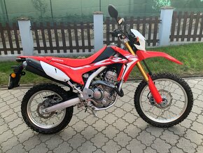 Motocykel Honda CRF 250 cm3 - 2