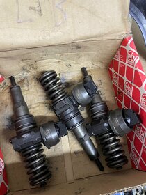 Predám Vstreky 1.4/1.9 TDI AMF,BXE,BKC,BJB,AVQ,BRU,BNM - 2