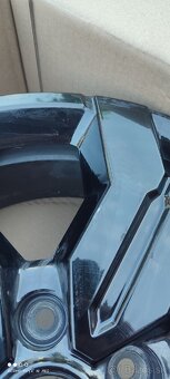 Predám disk na Dacia Duster R17 - 2