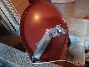 Predam satelitnu parabolu a motor - 2