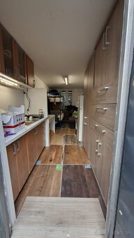 Obytný kontajner /unimobunka 6x2.3m - 2