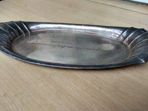 KOVOVÁ PODNOS - asi alpaka - 2