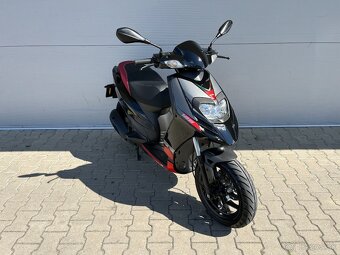 Aprilia SR Motard 125 - 2