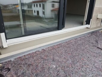 Prenájom lešenia-Fasádne práce - 2