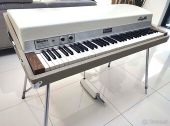 RHODES MARK I SeventyThree rok 1975 - 2