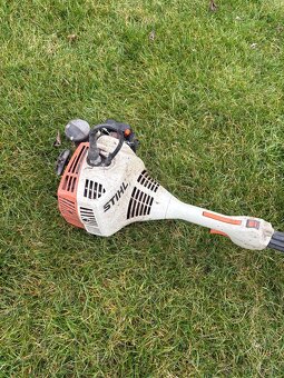 Rezervované .Darujem za odvoz nefunkčnú kosačku stihl - 2