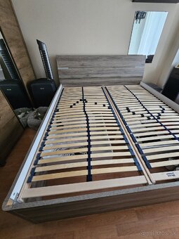 Manželská posteľ 180/200 - 2