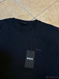 Hugo Boss tričko - 2