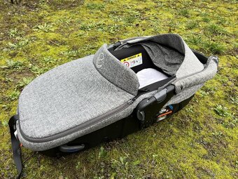 Ležanie v rovine/ autosedačka - 2