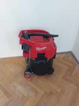 Stavebný vysávač Milwaukee - 2