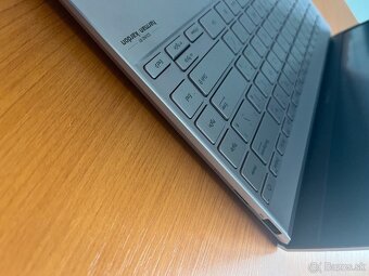 ASUS Zenbook 14 UX425E - 2