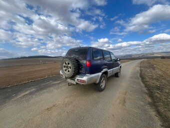 Nissan Terrano 2.7 - 2