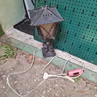 Kovaná stolová vintage lampa – funkčná - 2