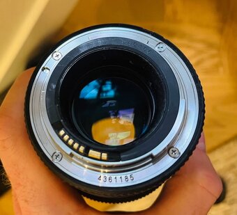 Canon EF 100mm f/2.8L Macro IS USM - 2