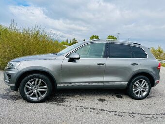 Volkswagen Touareg - 2