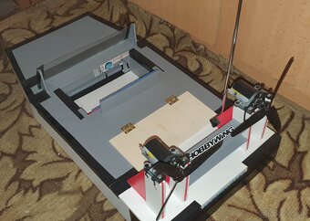 Predám RC vodný klzák - 2