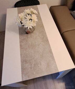 Jedálensky stôl - 2