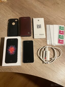 Apple iPhone SE 2016 - 2