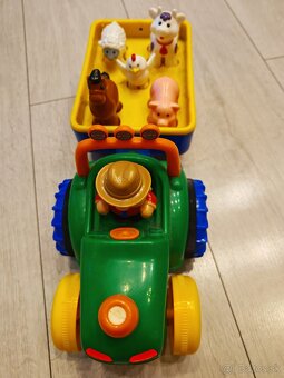 Predam traktor farma so zvieratkami - 2